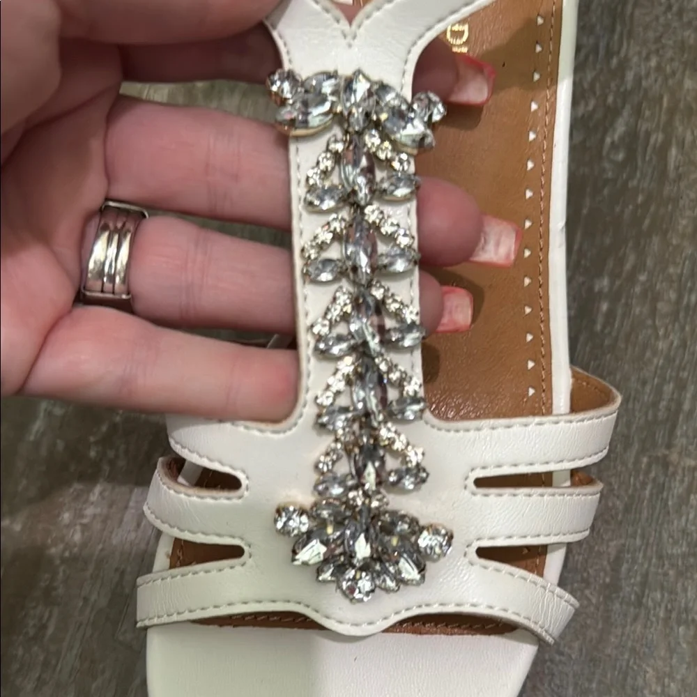 Adrienne Vittadini White and Brown Wedges with Comfort Design